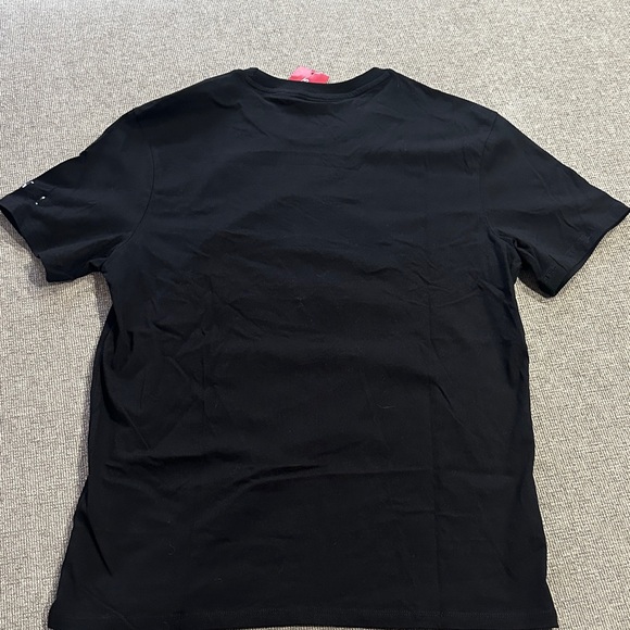 Guess Black Wolf Design Tee - Picture 6 of 6